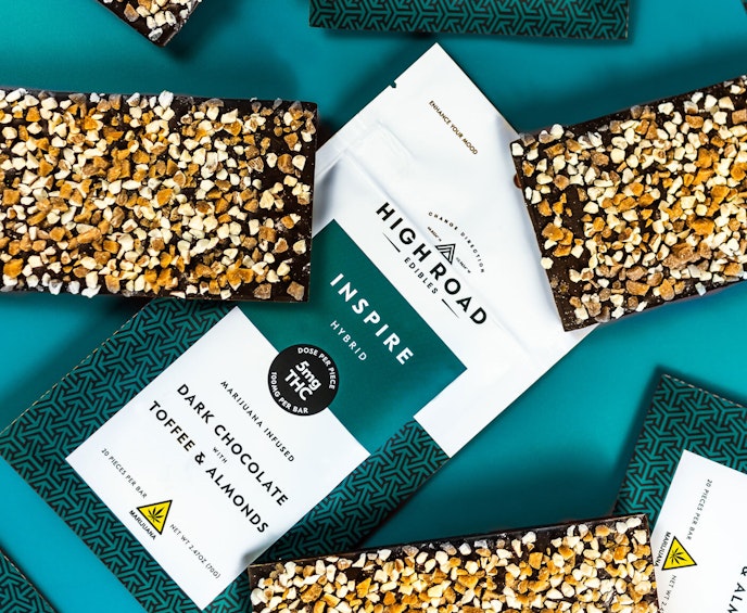 Almonds, Toffee & Sea Salt Dark Chocolate Bar Highquality gummies